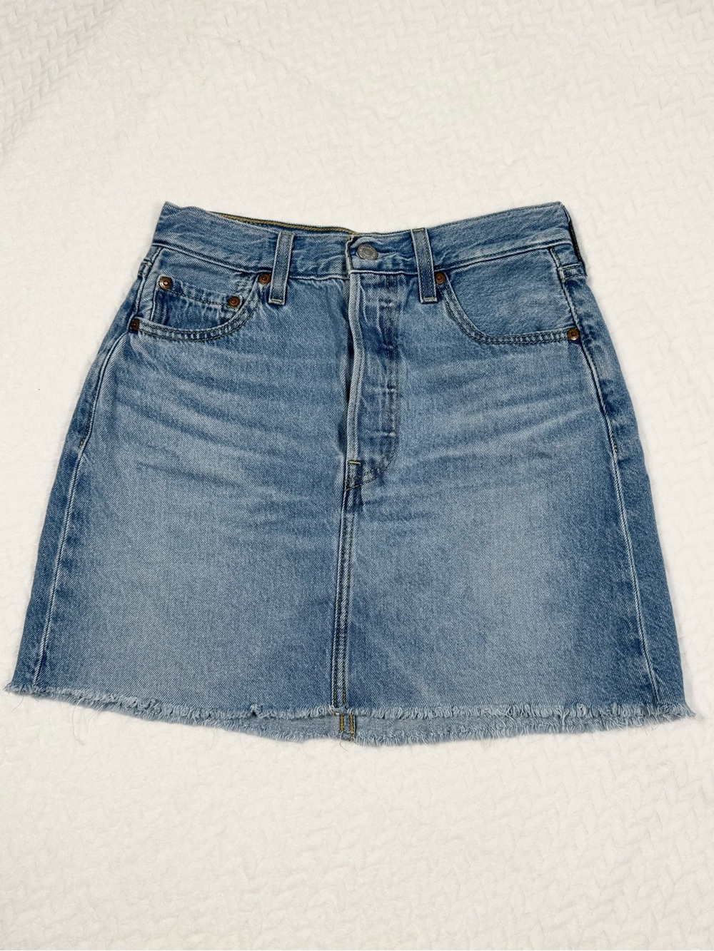 Levi’s Ribcage Denim Mini Skirt Light Wash Button Fly Raw Hem Size 26